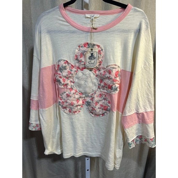 easel Tops - Easel Boho Patchwork Floral Crochet Daisy 3/4 Sleeve Top NWT Large